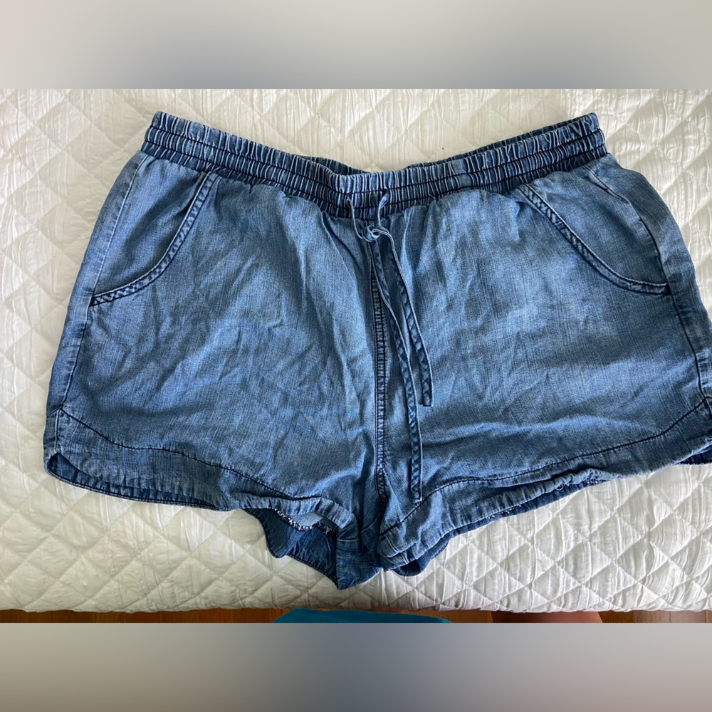Jean shorts!
